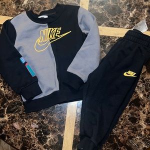 Nike sweatsuit.